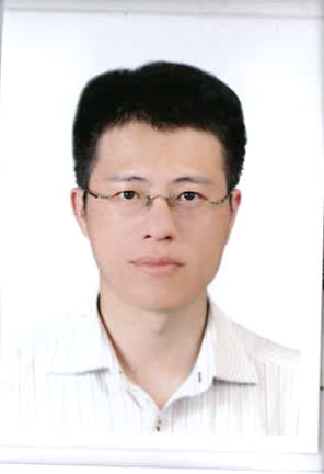 <p>
	<span style="font-size:12px;">一月份~單位業績優良<br />
	中一單位 游一豐 副總經理</span></p>
<p>
	&nbsp;</p>
